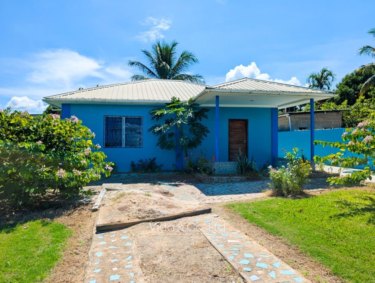 Santa Elena Home for Sale (2) Santa Elena Home for Sale (2)